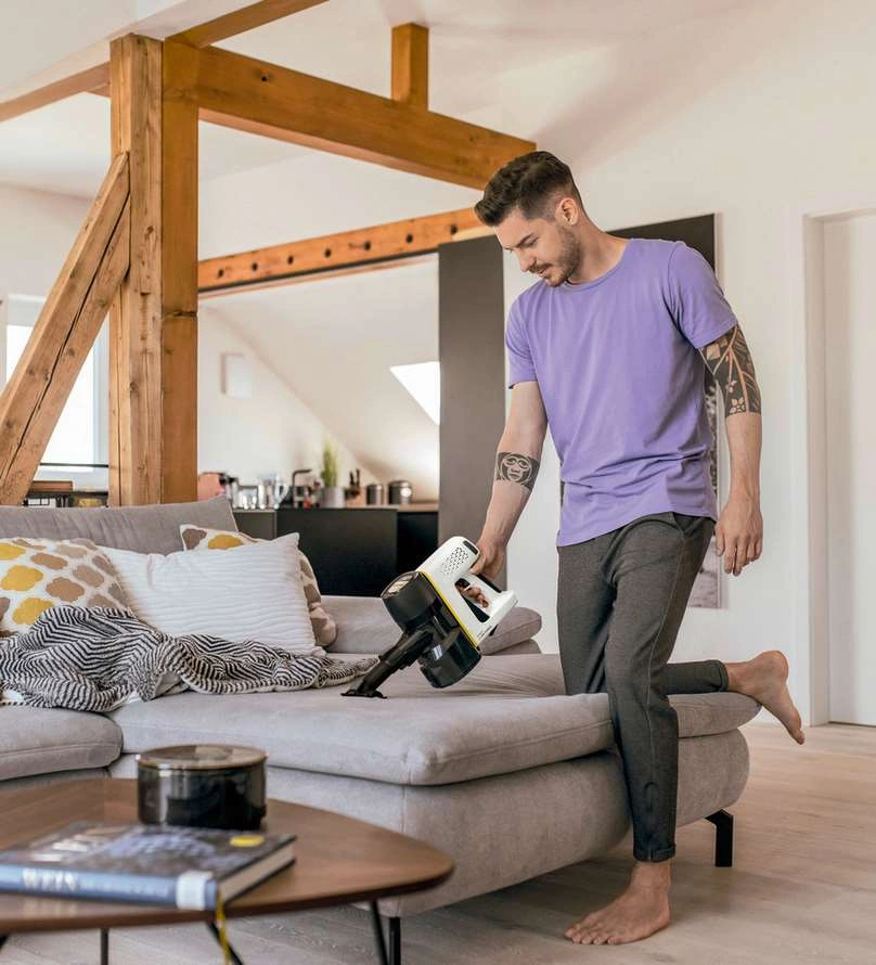 Вертикальный+ручной пылесос (2в1) Karcher VC 4 Cordless myHome (1.198-630.0) original3 Вертикальный+ручной пылесос (2в1) Karcher VC 4 Cordless myHome (1.198-630.0) original3