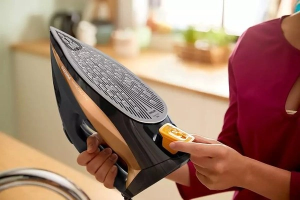 Утюг Philips DST7040/80 Серия 7000 original4 Утюг Philips DST7040/80 Серия 7000 original4