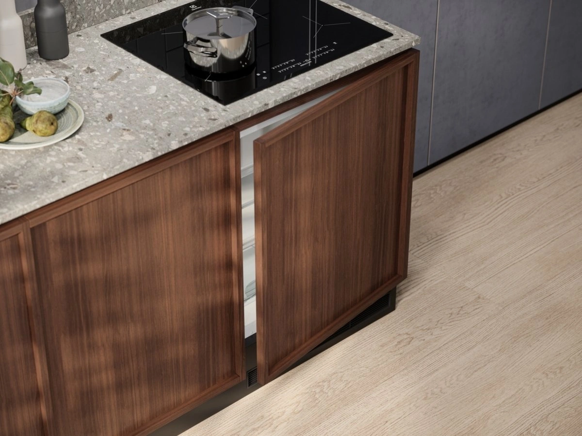 Встраиваемый холодильник с морозильной камерой Electrolux LSB2AE82S original2 Встраиваемый холодильник с морозильной камерой Electrolux LSB2AE82S original2