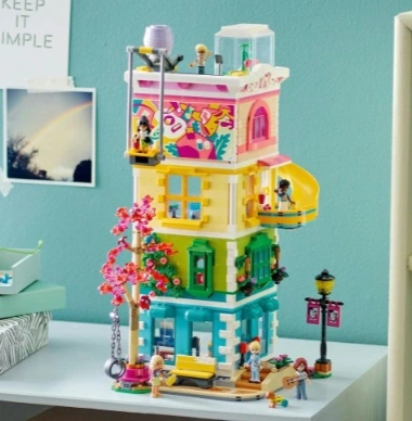 Блочный конструктор LEGO Friends Хартлейк-Сіті. Громадський центр (41748) original5 Блочный конструктор LEGO Friends Хартлейк-Сіті. Громадський центр (41748) original5