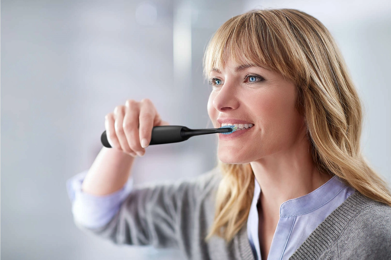 Набор электрических зубных щеток PHILIPS ProtectiveClean 4500 HX6830/35 original4 Набор электрических зубных щеток PHILIPS ProtectiveClean 4500 HX6830/35 original4