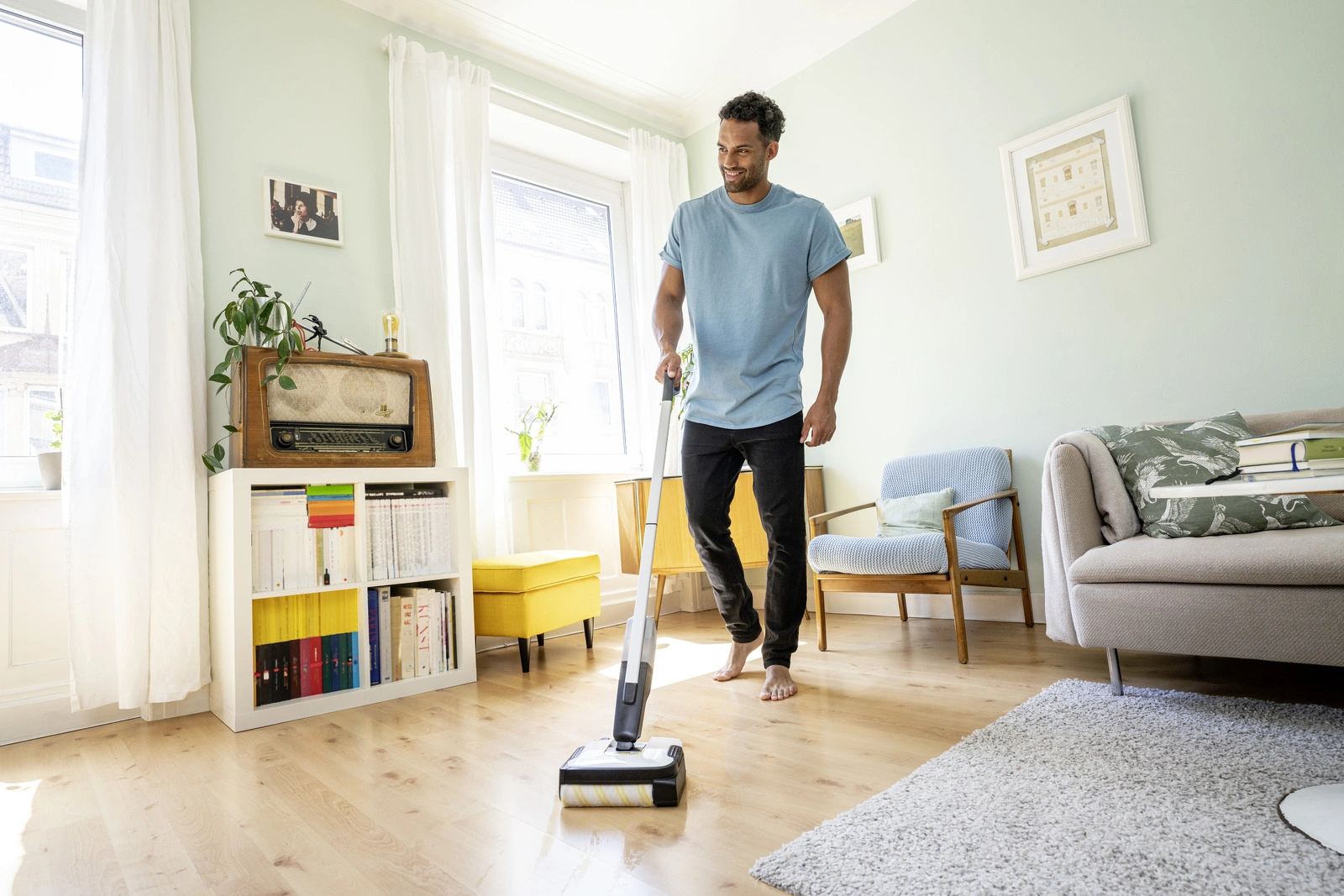 Моющий пылесос Karcher FC 2-4 Battery Set (1.056-200.0) original7 Моющий пылесос Karcher FC 2-4 Battery Set (1.056-200.0) original7