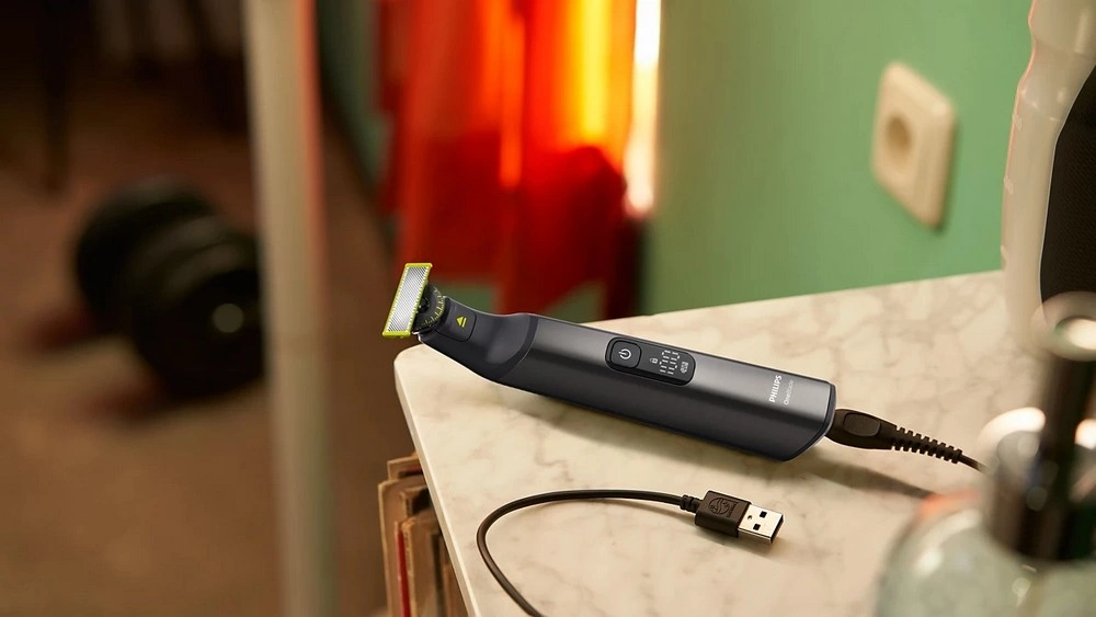 Триммер PHILIPS OneBlade Pro 360 QP6552/15 для обличчя та тіла original4 Триммер PHILIPS OneBlade Pro 360 QP6552/15 для обличчя та тіла original4