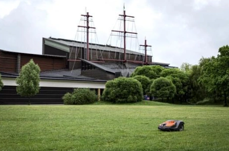 Газонокосилка-робот Husqvarna AM 550 EPOS (9706567-11) original5 Газонокосилка-робот Husqvarna AM 550 EPOS (9706567-11) original5